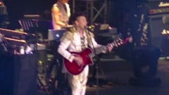 开场 & Run Away & 爱是个什么东西 & 找自己