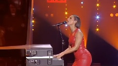 Alicia Keys - Girl On Fire - Taratata Nov 2012现场版