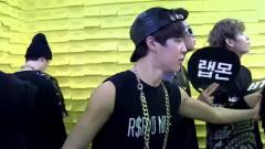 Q&A Time In Yellow Post - It Room