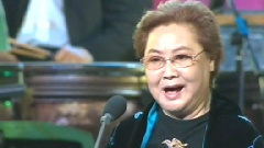 郭兰英 - 绣金匾