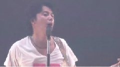 ひとりきり歩いてく帰り道で