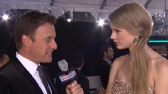 Taylor Swift - Red Carpet @ CMA Awards