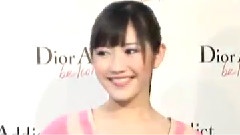 渡边麻友 & 峯岸南 成熟装扮登场