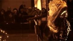 Shakira - Santa Baby