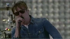 Kaiser Chiefs - On The Run