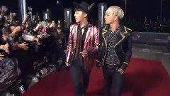 MAMA Red Carpet GD & 太阳 Cut