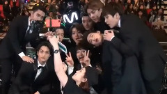 SELF CAMERA MISSION with EXO