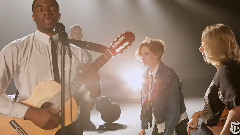 This Year's Best Actors In 9 Kisses