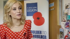 Pixie Lott - Vists RAF Northolt
