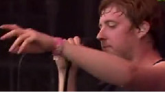 Kaiser Chiefs - I Predict A Riot