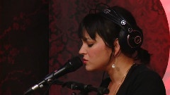Norah Jones - Travellin' On