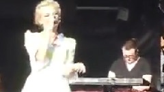 Pixie Lott - Cry Me Out