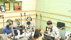 Kiss The Radio 白贤Cut