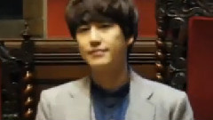 Super Junior KYUHYUN IN OXFORD UNION BEFORE TAKING PICS