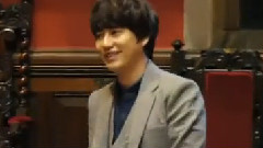 KYUHYUN IN OXFORD UNION GESTURE