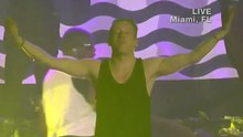 Macklemore&RyanAMA2013现场