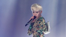 Miley Cyrus - Miley Cyrus Bangerz Tour 2014