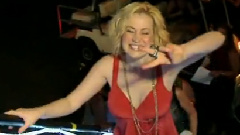 Kellie Pickler - Makin Me Fall In Love Again CMA Music Festival