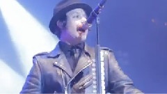 Simple Plan - Can't Keep My Hands Off You