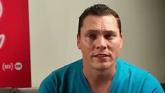 Tiësto - Dance (Red) Save Lives