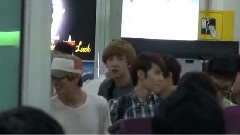 EXO金浦机场接机