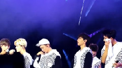 上瘾空翻摔倒后TAO安慰粉丝