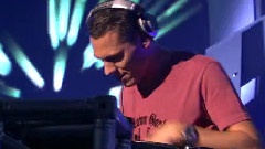 Tiësto - Traffic