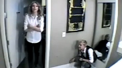 Taylor Swift - Gets a Scary Surprise