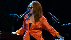 Tori Amos - Not Gonna Get Us (Нас не догонят)