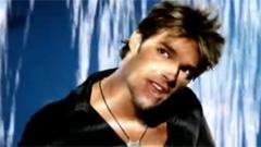 Ricky Martin - She Bangs