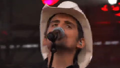 Brad Paisley - Moonshine In the Trunk