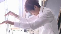 BANGTAN BOMB - V's Dance With Kkomul Kkomul Song