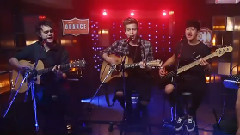 5 Seconds of Summer - She Looks So Perfect