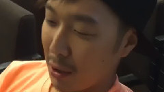 Tiffany Instagram 更新With HAHA Cut