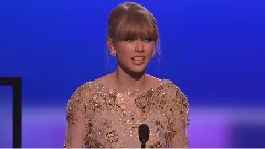 Taylor Swift - Wins Country Artist Of The Year