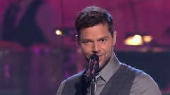 Ricky Martin - Shine
