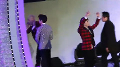 领奖 & 拍集体照