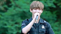 金泰亨唱错歌词还卖萌