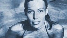 Joni Mitchell - Joni Mitchell - Why Do Fools Fall In Love? 现场版