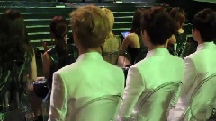 台下抖腿跟节奏