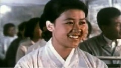 鲜花盛开的果园