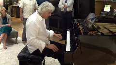 Giovanni Marradi - Performs At Hughes Marino