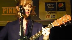 Suzanne Vega - New York Is A Woman