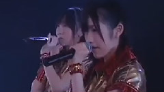 背中から抱きしめて