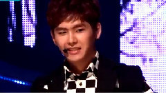 バックステージ