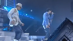 THE MAKING OF BEST LIVE TOUR 2011 花絮