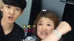 EXO 90:2014 灿烈&国珠拍照留念