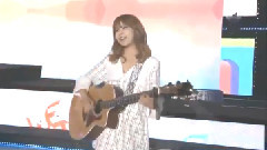 恋爱了吧 (I Think I'm In Love) - KBS音乐银行 现场版 14/10/03