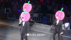 圭贤 昌珉 珉豪 戴草莓头套唱Ichigo